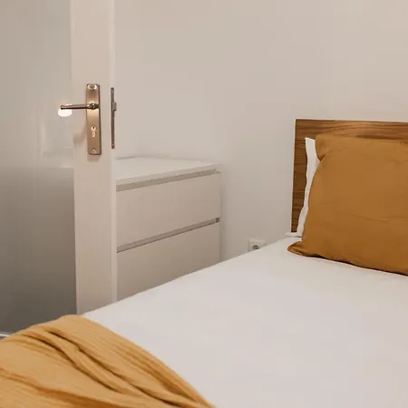 Julio De Matos Guest house *