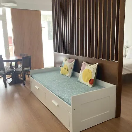 Julio De Matos Guest house *